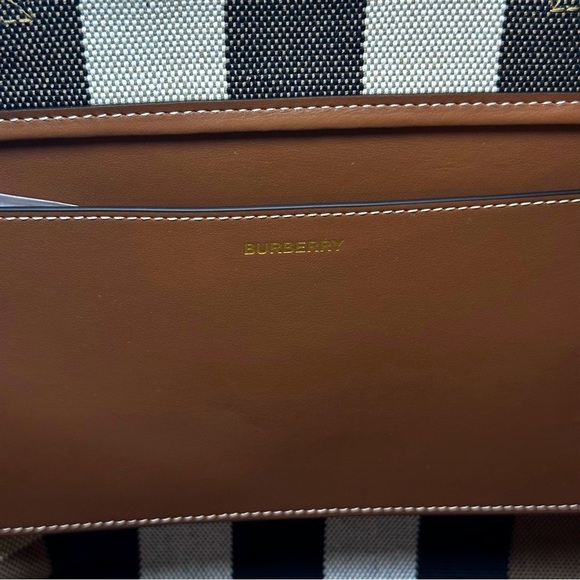 ❌SOLD❌NWT BURBERRY London Tote Bag - Picture 7 of 8